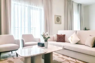 Luxury 2br + Maid | Balcony | Yas Golf