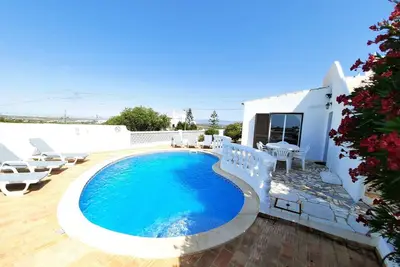 Image de Fantastic bungalow, 3 bedrooms and pool in a secluded location with panoramic views
