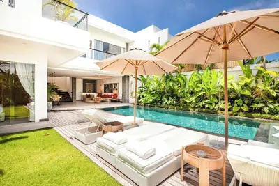 Image de Coastal Elegance: 4br Villa, 400m to Finns,