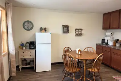 Image de Cozy 1-bedroom suite in quaint Hartley with fireplace, coffee bar, outdoor area.