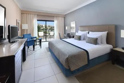 Image de Relaxed Luxury Resort Living with Multiple Pools & Open Views l 2 Poolside Rooms
