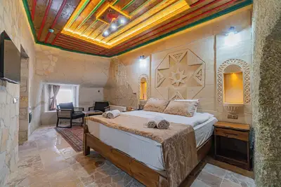 Image de Tyana Cave House