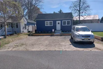 Image de 3-bedroom 2-bath family-friendly Midships Cottage w/Ac in Town Bank walk 2 beach