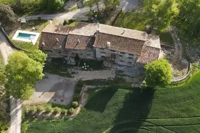 Image de Maison de vacances 'Can Blanc - 11 Personnes' avec vue montagne, piscine et Wi-Fi