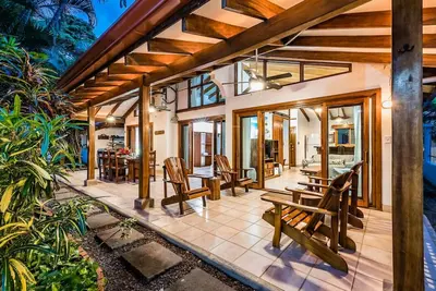 Image de 150 ft to Sand & Surf - 3 Br Beach House & Pool