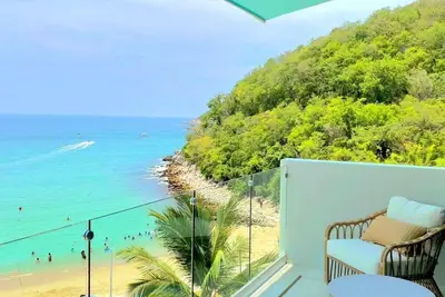 Image de Stunning Beachfront Property