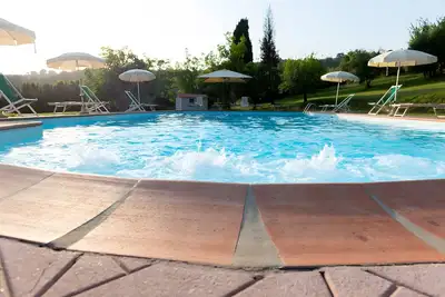 Image de Maison de vacances 'L'antia Valle - Turane' avec piscine commune, jardin et Wi-Fi