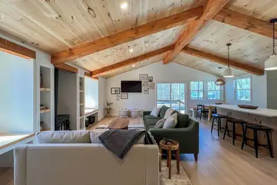 Image de Hygge Up North - Rustic White Mountain Home Base