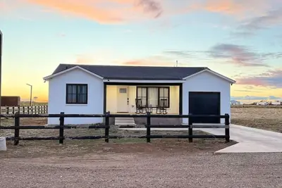 Image de Right by Cadillac Ranch | Cool, Clean, Convenient!