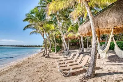 Image de 9-bedroom Beachfront house for 26 guests Soliman Bay