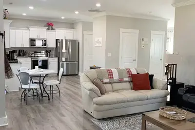 Image de Spacious-Newer 2 story home-Near-Lake Hartwell-Anderson-Clemson University