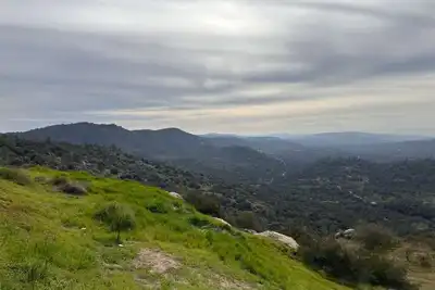 Image de Pet friendly, Airstream Glamping, 4 guest, Extreme Hilltop Views, Firepit, Bbq!