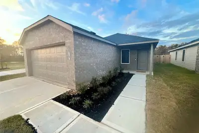 Image de Brand New Cozy 3 Bd w/Fiber optic nested in quite Cul De Sac. Ultra modern