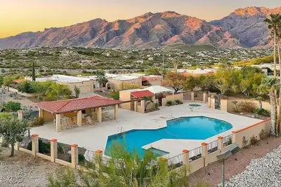 Image de Spacious Catalina Mountain View Retreat 30+ min