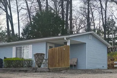 Image de Charming Lake Cottage 8 at Teal Point Resort with Dazzling Views of Lake Norfork