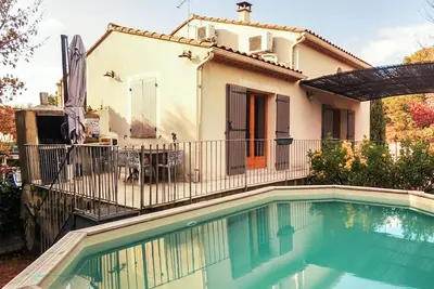 Image de Maison avec piscine 1