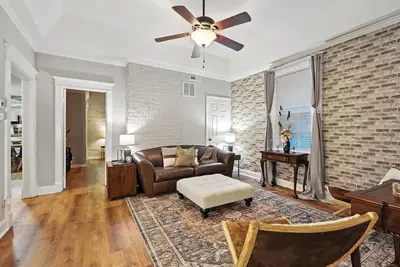 Image de Cozy Oakwood Escape, Dt Raleigh Retreat, Sleeps 5
