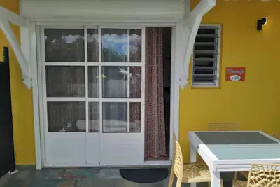 Image de Apartment No 3_Maracudja with swimming pool in Marie-Galante, Guadeloupe.