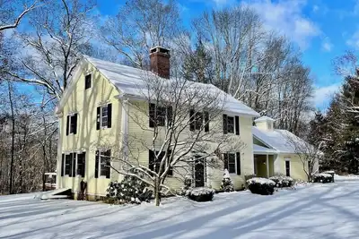 Image de River Views, Mini Gym, Deck + Fire Pit, Sleeps 8