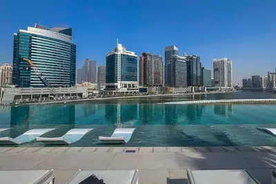 Image de Canal Views Apt W Balcony Pool & Gym Access
