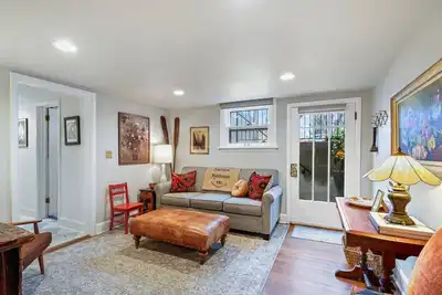 Image de Cozy Downtown Provo Cottage w/ King Bed