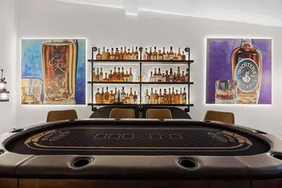 Image de Bourbon-themed Home w/ Arcade & Hot Tub for Groups