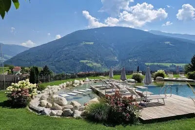 Image de Huberhof - Astrum, vacation apartment with pool, sauna, garden and family idyll