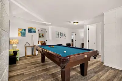 Image de Perfect for Small Families, Steps to Beach and Dining by Tybee Cottages