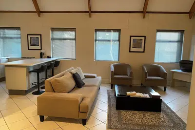 Image de Minimalist 3 Bedroom Self-Catering Guest Suite