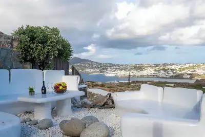 Image de Villa Tommaso: Sea-View Cycladic Retreat with Panoramic Pool Bliss for 5 guests!