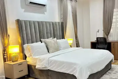 Image de 2 bedroom Guesthouse Egbeda Federal Housing Estate, with 24hours manned security