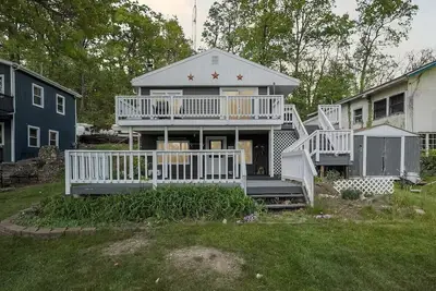 Image de Lake Side Retreat