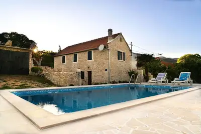 Image de Maison dans un parc pittoresque de Siveric