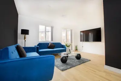 Image de Modern 3-Story Townhouse Free Parking on Drive