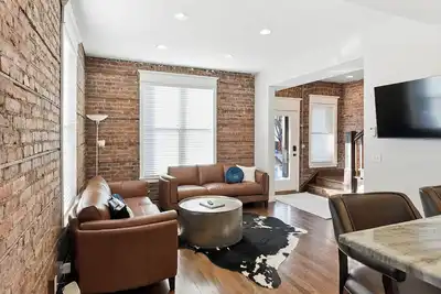 Image de The Midtown Brownstone Retreat