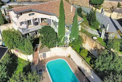 Image de Villa 6 chambres, classée 4 étoiles pour 12 pers avec piscine, vue mer au Canadel