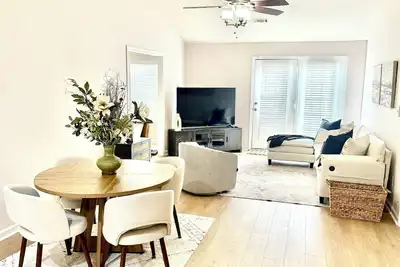 Bright & Cozy Townhome in Augusta, Ga