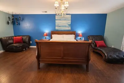 Image de Quiet Private Guest Suite w/ Hot Tub • Near Fort Benning, Midtown