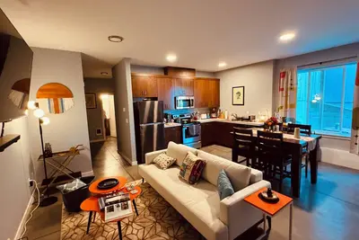 Image de Spacious private whole guest house in Ne Portland!