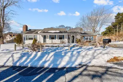 Image de Craigville Beach Family Retreat: 4br, Hot Tub & Fire Pit