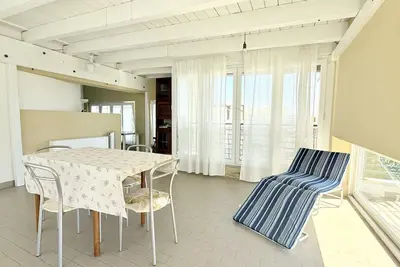 Image de Se181 - Senigallia, spacious and bright three-bedroom apartment with terrace