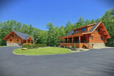 Image de 2 Cabins on Saco River ideal for Families w/game rms. volleyball & putting green