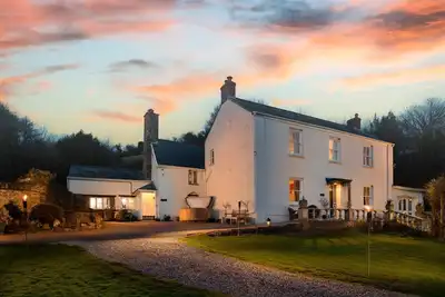 Image de Combe Martin House - Huit Chambres Villa, Couchages 15