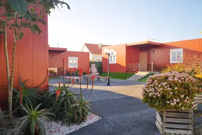 Image de Bungalow in Ribamar: Your refuge with swimming pool 5 minutes from Ribeira DÍlhas