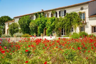 Image de Domaine Des Pavots Estate