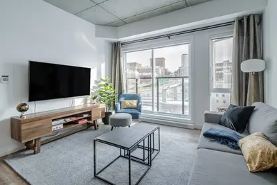 Image de 1ch + Rooftop pool+Cuisine+Smart Tv+Gym+750m Qc