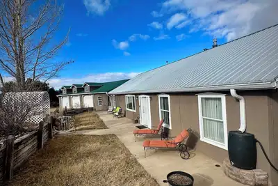 Image de Escape to this “Country Manor” on almost 3 acres with incredible views.