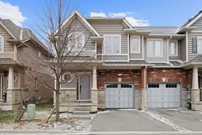 Image de Grimsby Luxe ~Spotless and Cozy ~Fresh Linens