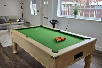 Image de 5 Bed Cottage | Free Parking