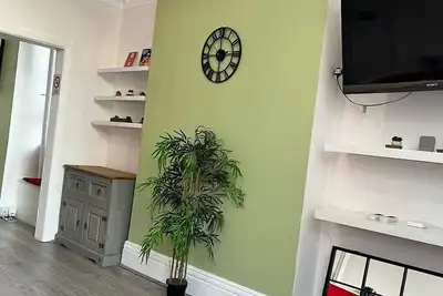 Image de Spacious Group House – Winter Gardens – Sleeps 22